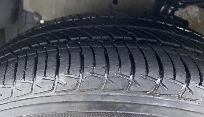 2015 Maruti Celerio VXI AGS, Petrol, Automatic, 8,102 km, Left Front Tyre Tread
