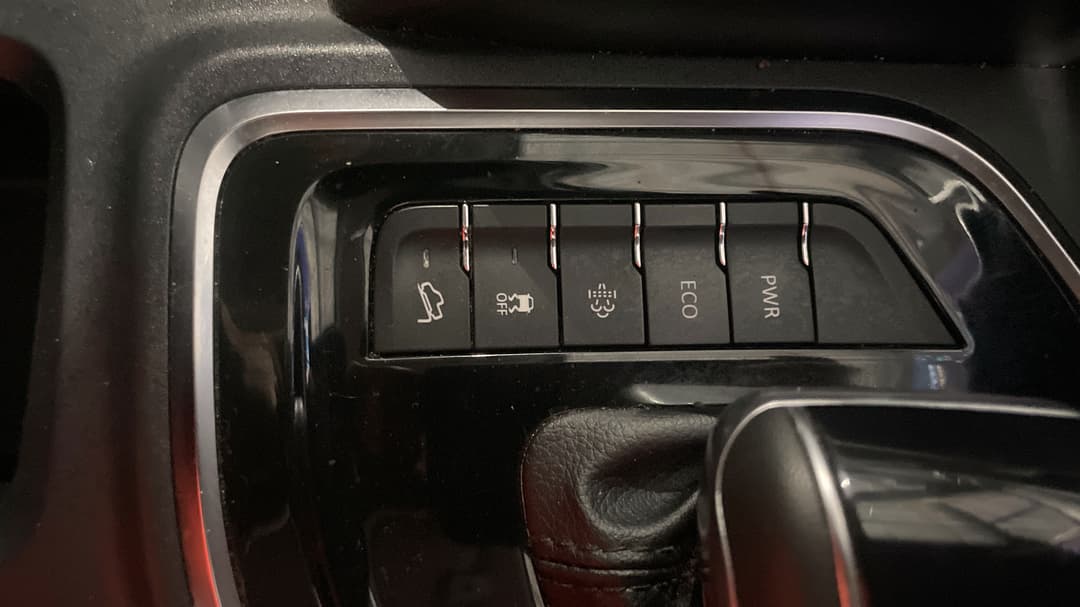 2022 LDV T60 Max Pro (4x4), Automatic, 58961 km, Utility Switches/Buttons