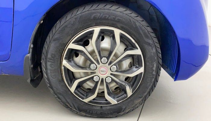 2017 Hyundai Eon ERA PLUS (O), Petrol, Manual, 27,844 km, Right Front Wheel