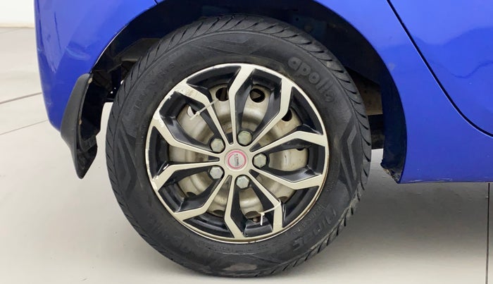 2017 Hyundai Eon ERA PLUS (O), Petrol, Manual, 27,844 km, Right Rear Wheel