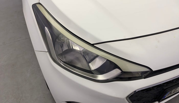 2015 Hyundai Elite i20 SPORTZ 1.4 (O) CRDI, Diesel, Manual, 72,245 km, Right headlight - Headlight parking bulb fused