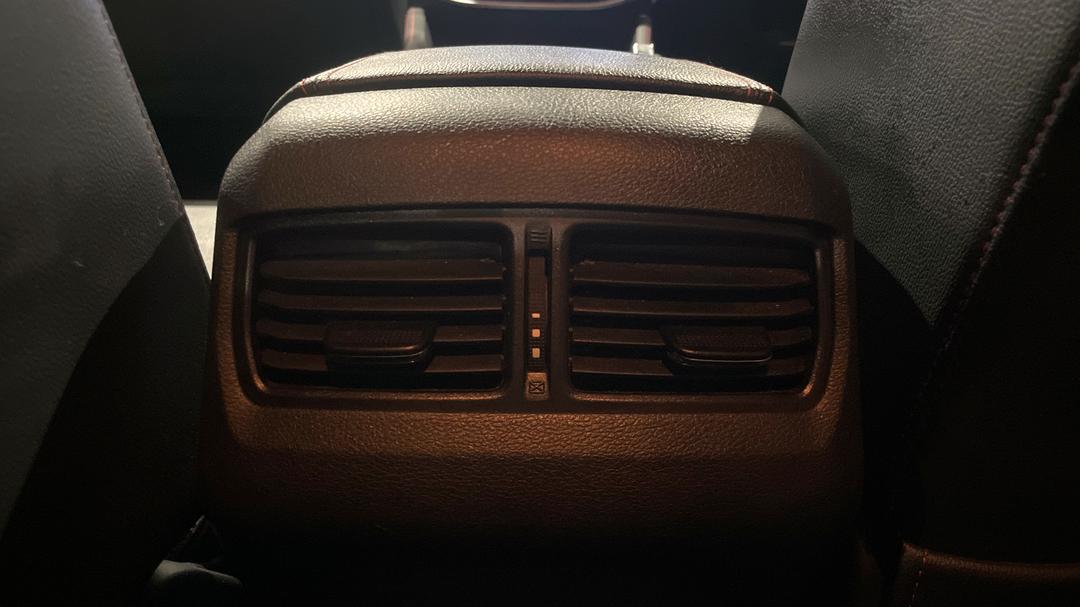 2021 LDV T60 Max Luxe (4x4), Automatic, 104237 km, Rear A/C Vent