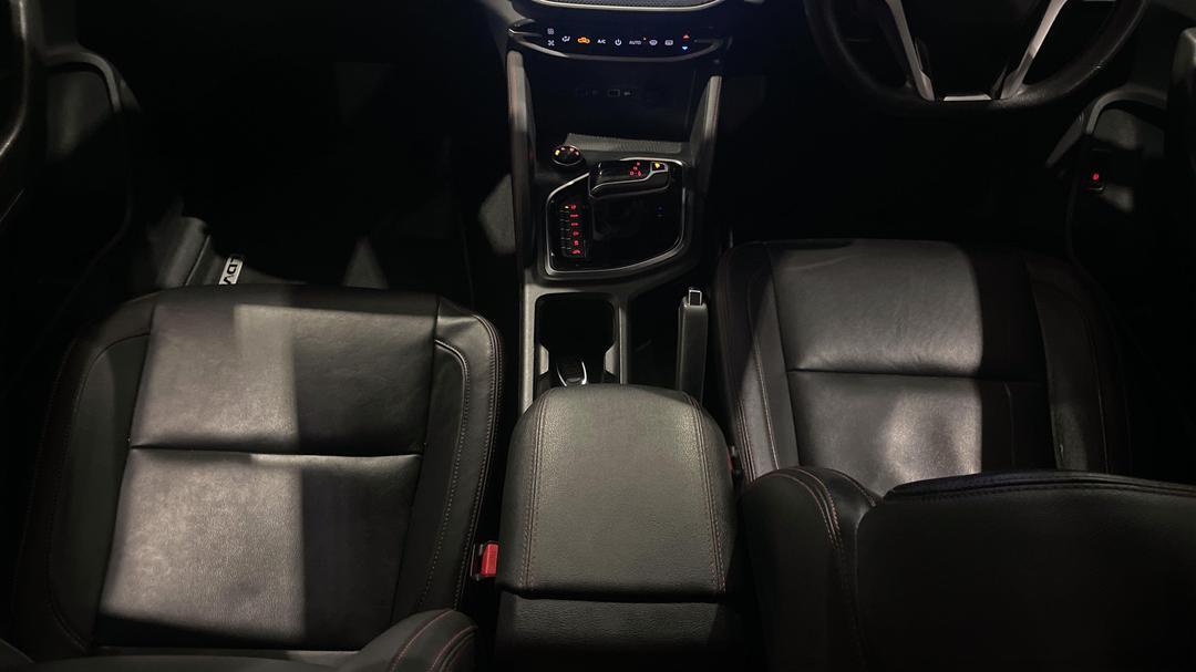 2021 LDV T60 Max Luxe (4x4), Automatic, 104237 km, Center Console