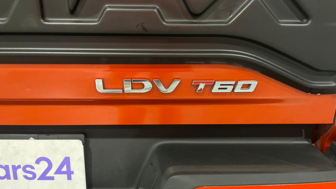 2021 LDV T60 Max Luxe (4x4), Automatic, 104237 km, Badge (Boot Right Side)