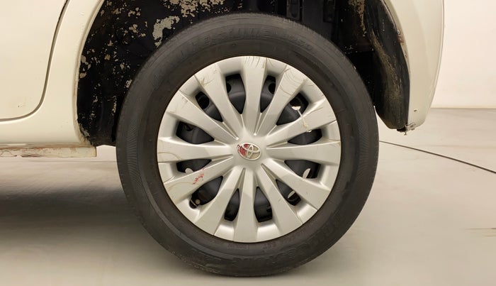 2011 Toyota Etios Liva G, Petrol, Manual, 73,396 km, Left Rear Wheel