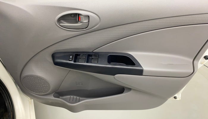 2011 Toyota Etios Liva G, Petrol, Manual, 73,396 km, Driver Side Door Panels Control