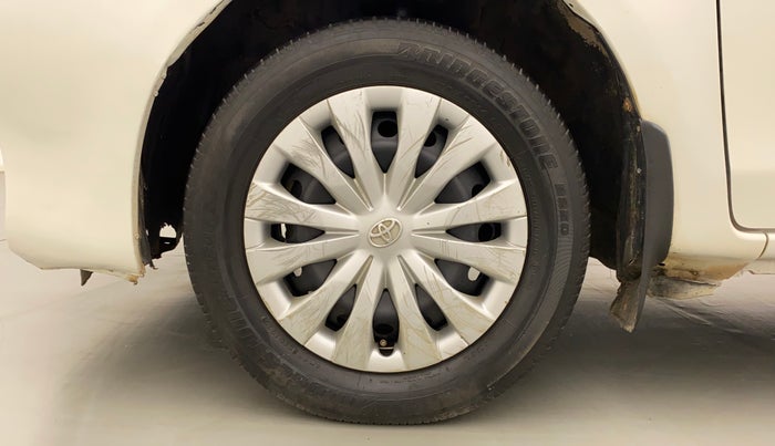 2011 Toyota Etios Liva G, Petrol, Manual, 73,396 km, Left Front Wheel