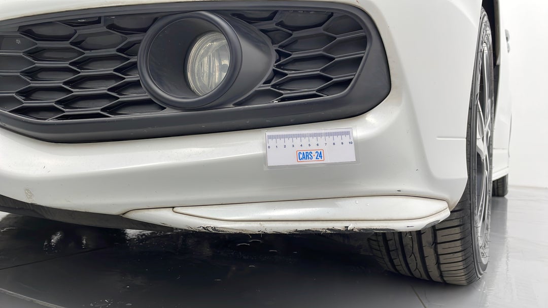 Bumper Front Scratch