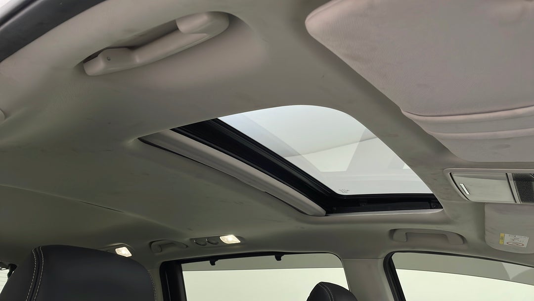 Interior Sunroof/Moonroof