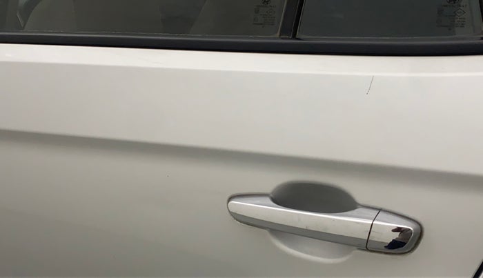2016 Hyundai Creta SX PLUS 1.6 PETROL, Petrol, Manual, 42,274 km, Rear left door - Minor scratches