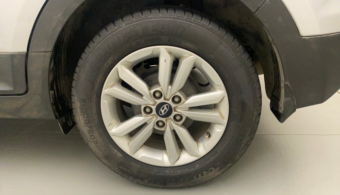 2016 Hyundai Creta SX PLUS 1.6 PETROL, Petrol, Manual, 42,274 km, Left Rear Wheel