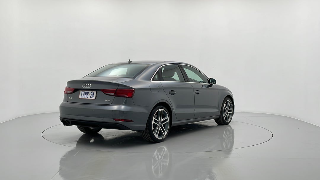 Right Back Diagonal (45- Degree) View