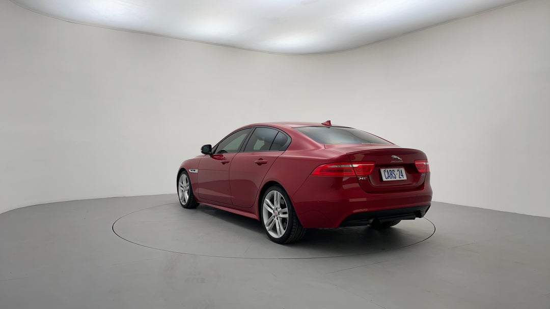 Left Back Diagonal (45- Degree) View