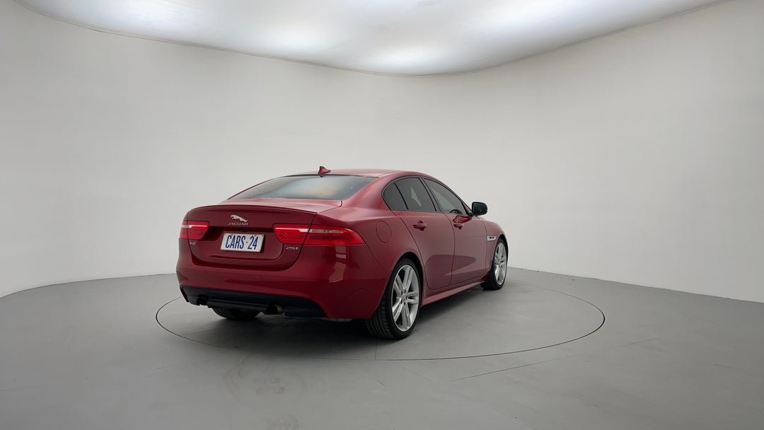 Right Back Diagonal (45- Degree) View