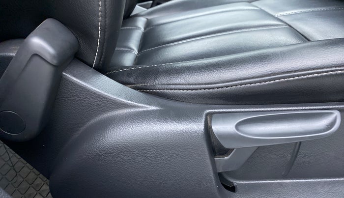 2019 Volkswagen Polo COMFORTLINE 1.0 PETROL, Petrol, Manual, Driver Side Adjustment Panel