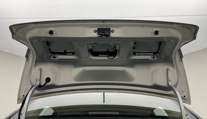 2016 Volkswagen Ameo HIGHLINE 1.5L AT (D), Diesel, Automatic, 71,838 km, Boot Door Open