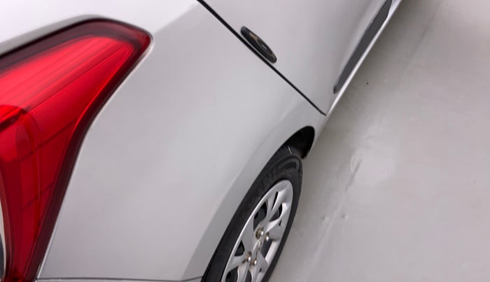 2017 Hyundai Grand i10 Sportz1.2 CRDI, Diesel, Manual, 68,845 km, Right quarter panel - Slightly dented