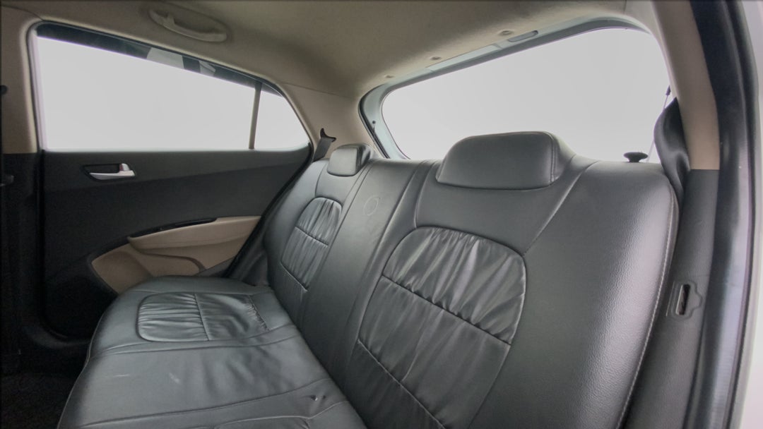 Right Side Rear Door Cabin