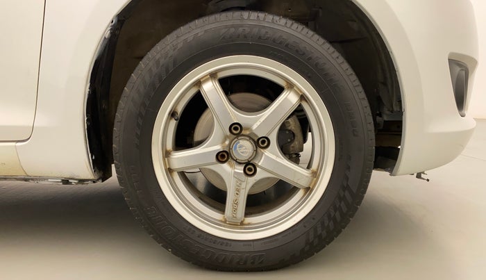 2012 Maruti Swift VDI, Diesel, Manual, 84,694 km, Right Front Wheel