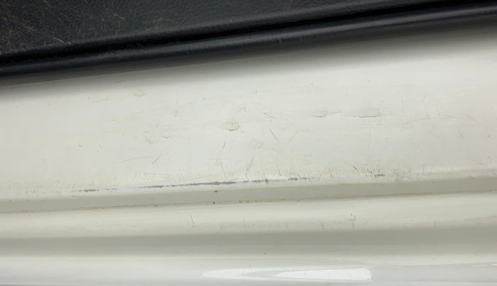 2012 Maruti Swift VDI, Diesel, Manual, 84,694 km, Left running board - Minor scratches