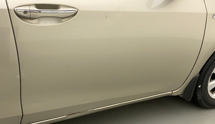 2015 Toyota Corolla Altis G CVT PETROL, Petrol, Automatic, 63,857 km, Driver-side door - Minor scratches