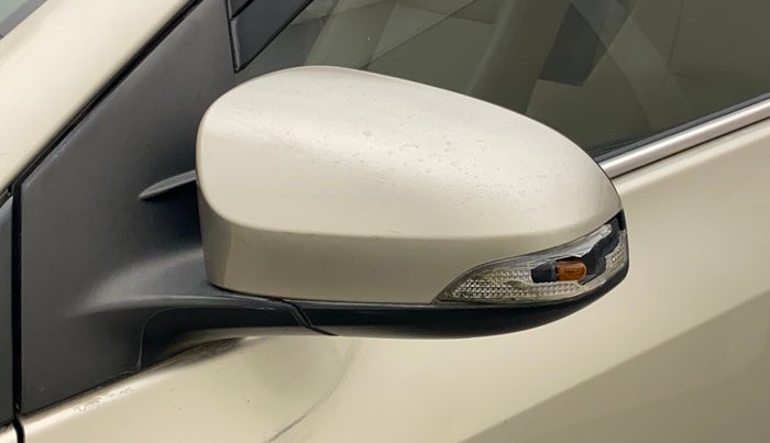 2015 Toyota Corolla Altis G CVT PETROL, Petrol, Automatic, 63,857 km, Left rear-view mirror - Indicator light not working