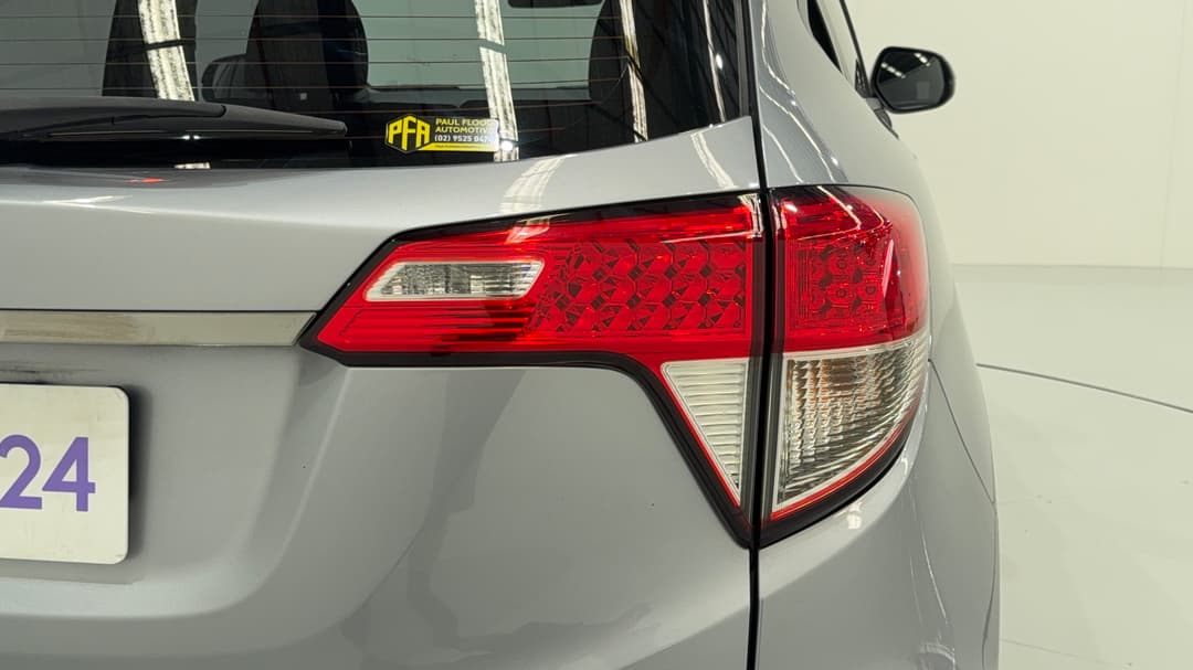 2019 Honda HR-V Vti, Automatic, 57250 km, Badge (Boot Right Side)
