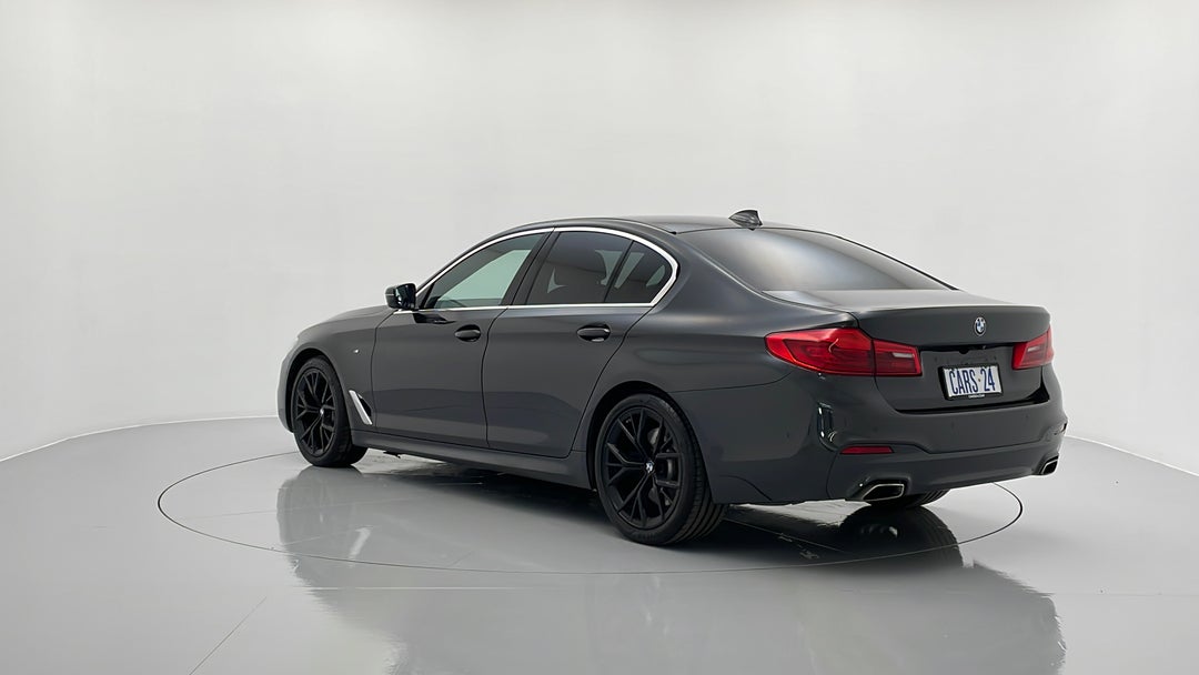 Left Back Diagonal (45- Degree) View