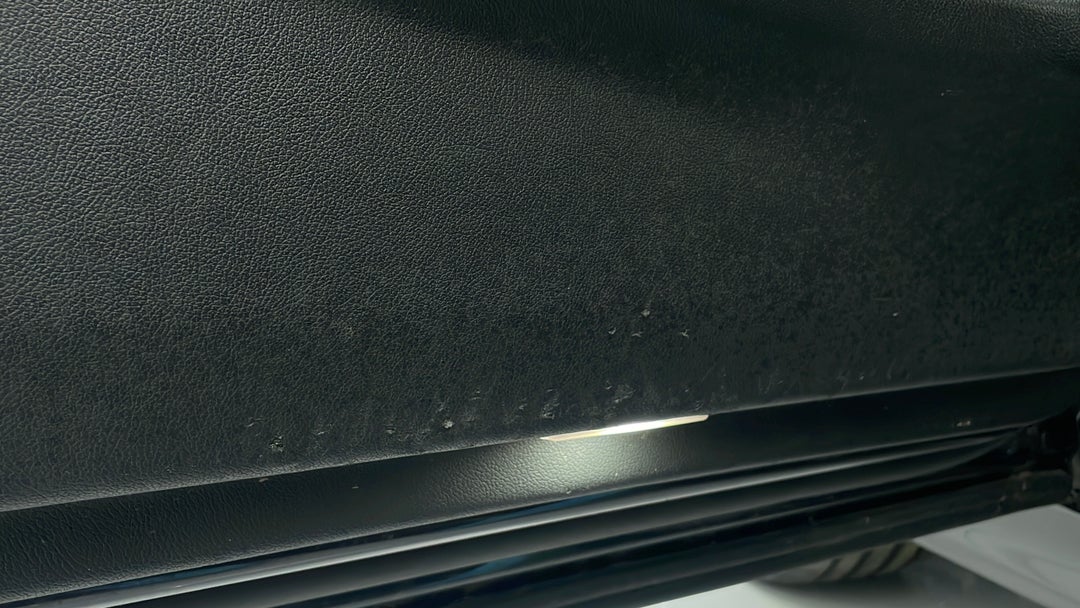 Doors Front LHS Lining broken / damaged