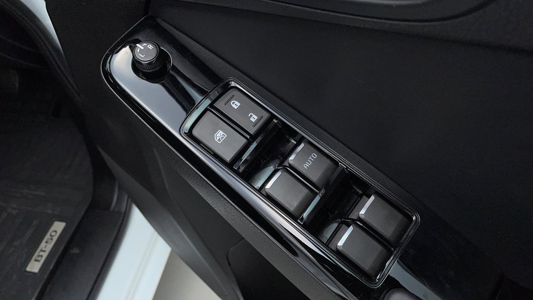 Drivers Side Door Panel Controls