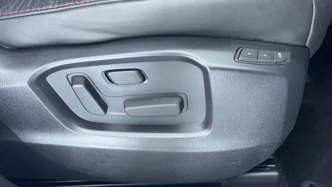 2022 Mazda CX-5 Gt Sp (AWD), Automatic, 30706 km, Drivers Side Adjustment Panel