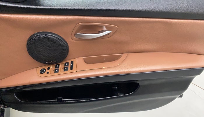 2012 BMW 3 Series 320D, Diesel, Automatic, 78,078 km, Driver Side Door Panels Control