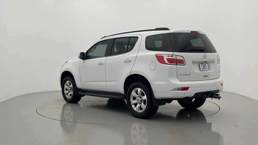 Left Back Diagonal (45- Degree) View