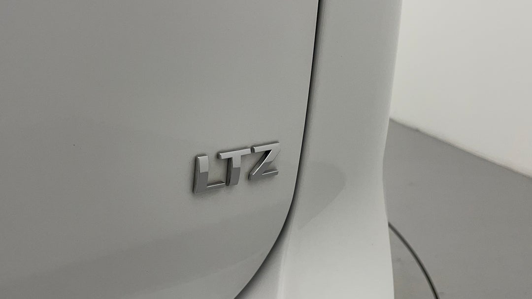 Badge (Boot Right Side)