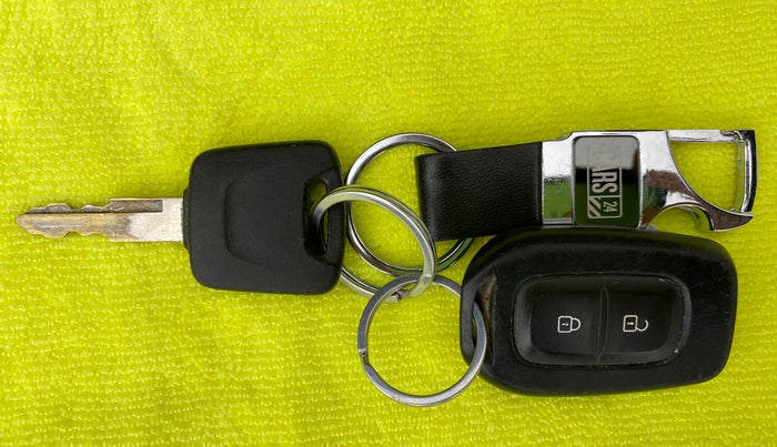 2017 Datsun Redi Go S 1.0, Petrol, Manual, 27,596 km, Key Close Up