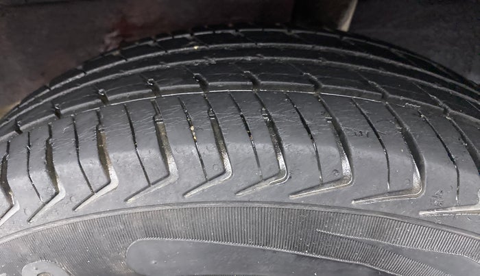 2017 Datsun Redi Go S 1.0, Petrol, Manual, 27,596 km, Left Rear Tyre Tread