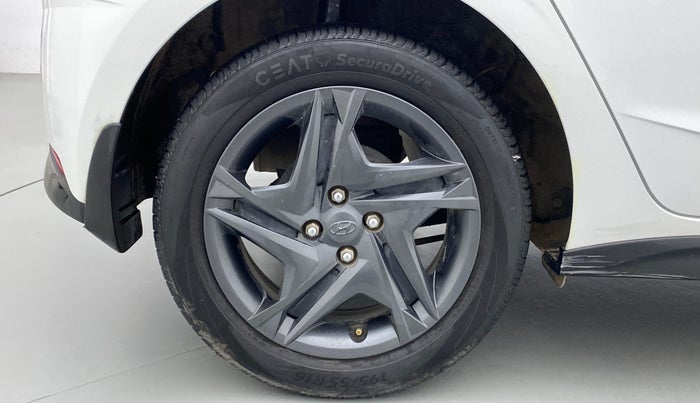 2020 Hyundai NEW I20 SPORTZ 1.2 MT, Petrol, Manual, 26,055 km, Right Rear Wheel