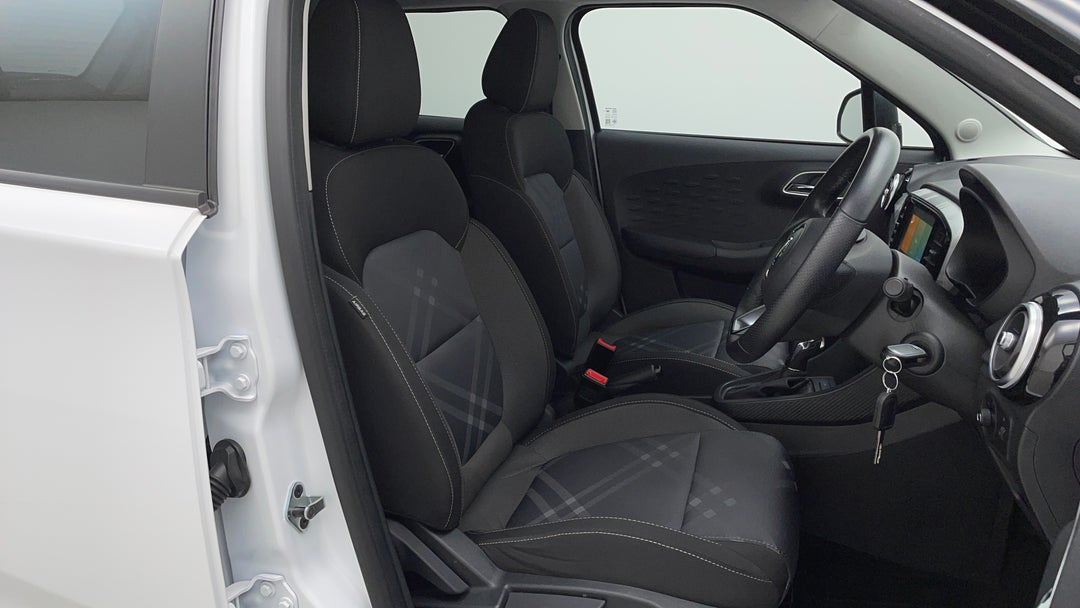 2022 MG 3 Core, Automatic, 33216 km, Right Side Front Door Cabin View