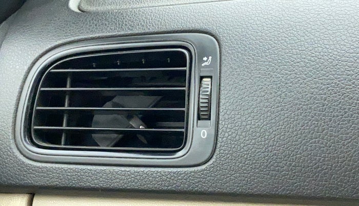 2010 Volkswagen Polo TRENDLINE 1.2L PETROL, Petrol, Manual, 57,289 km, AC Unit - Front vent has minor damage