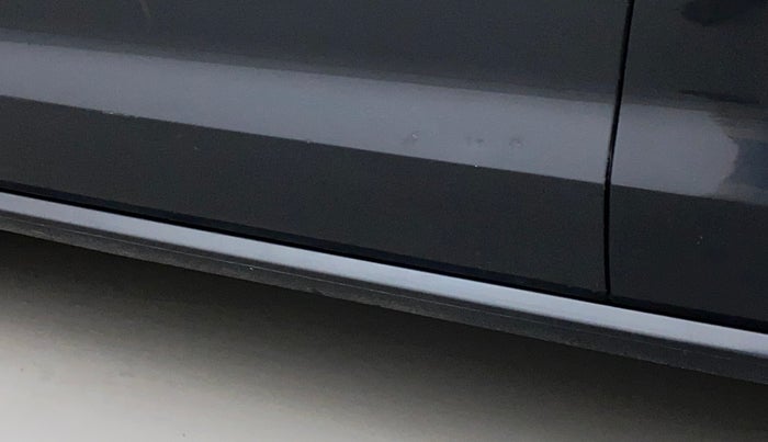 2016 Volkswagen Polo COMFORTLINE 1.2L, Petrol, Manual, 92,915 km, Left running board - Minor scratches