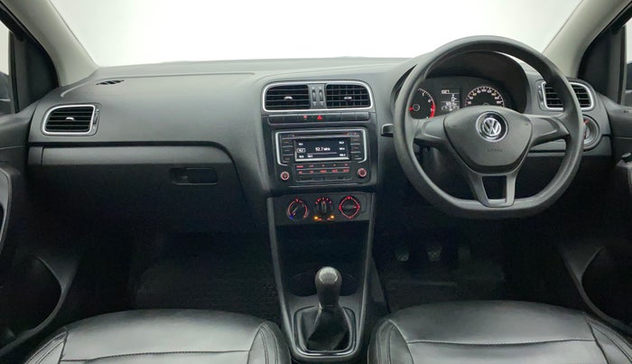 2016 Volkswagen Polo COMFORTLINE 1.2L, Petrol, Manual, 92,915 km, Dashboard