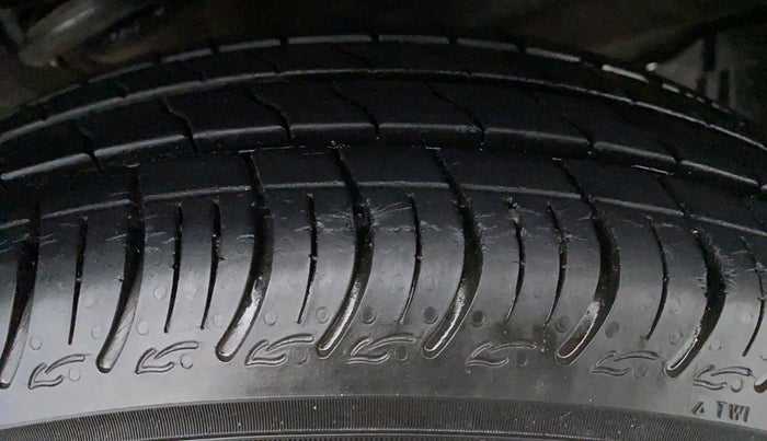 2019 Maruti S PRESSO VXI PLUS, Petrol, Manual, 14,367 km, Right Rear Tyre Tread