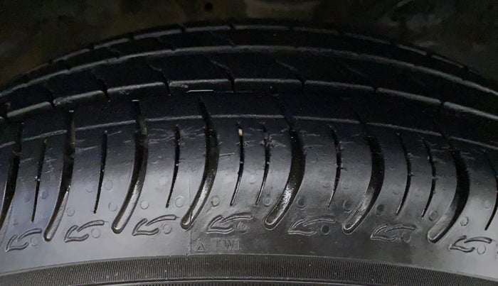 2019 Maruti S PRESSO VXI PLUS, Petrol, Manual, 14,367 km, Left Rear Tyre Tread