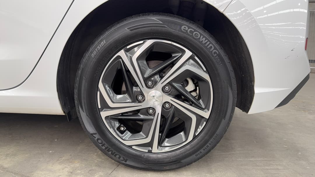 2023 Hyundai i30 i30, Automatic, 26569 km, Left Rear Wheel