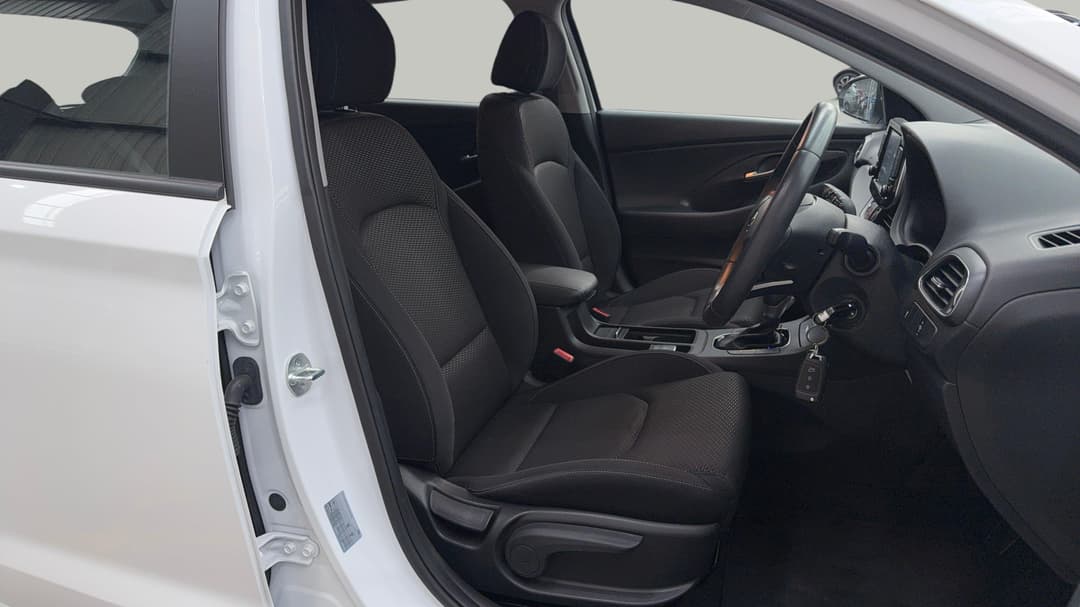2023 Hyundai i30 i30, Automatic, 26569 km, Right Side Front Door Cabin View