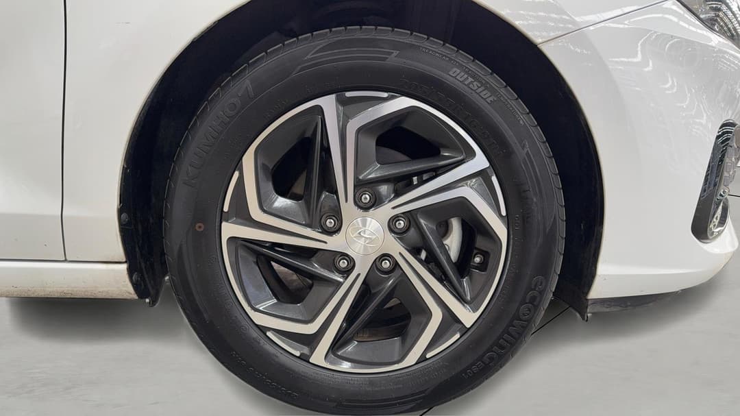 2023 Hyundai i30 i30, Automatic, 26569 km, Right Front Wheel