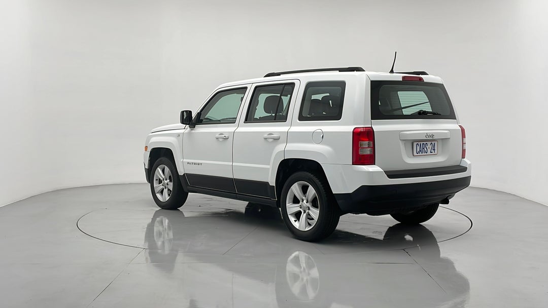 2013 Jeep Patriot Sport (4x2), Manual, 110457 km, Left Back Diagonal (45- Degree) View