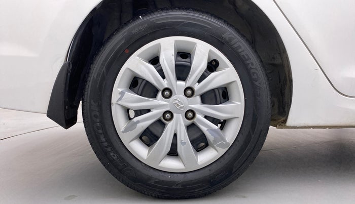2018 Hyundai Verna 1.4 EX PETROL, Petrol, Manual, 28,388 km, Right Rear Wheel