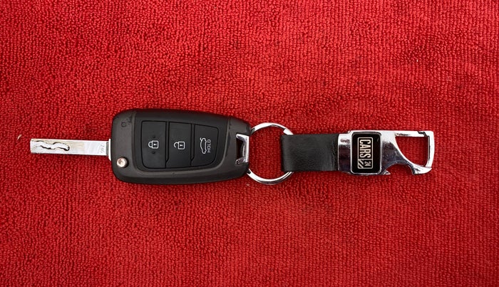2018 Hyundai Verna 1.4 EX PETROL, Petrol, Manual, 28,388 km, Key Close Up
