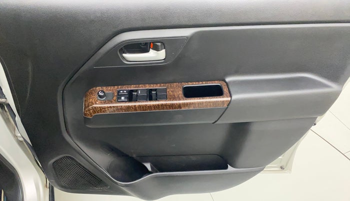 2019 Maruti New Wagon-R VXI (O) 1.0, Petrol, Manual, 5,415 km, Driver Side Door Panels Control